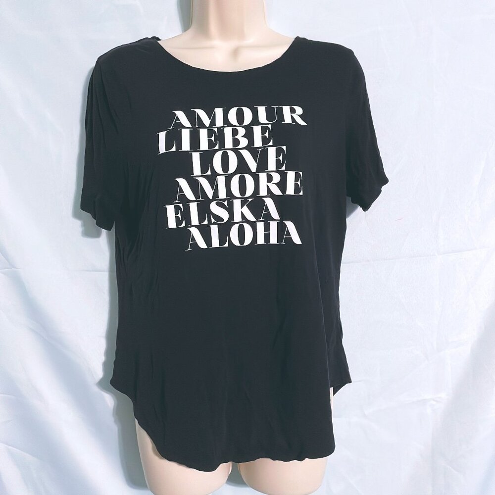Old Navy Love In Different Languages T-Shirt Size L